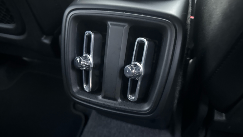 Volvo Xc40 2.0 B4P R DESIGN 5dr Auto Petrol Estate